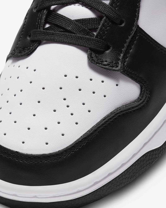 NlKE Dunk Low White & Black Panda